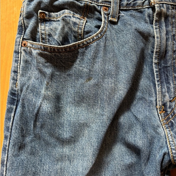 Classic Blue Levi’s Jeans Relaxed straight - Picture 2 of 8